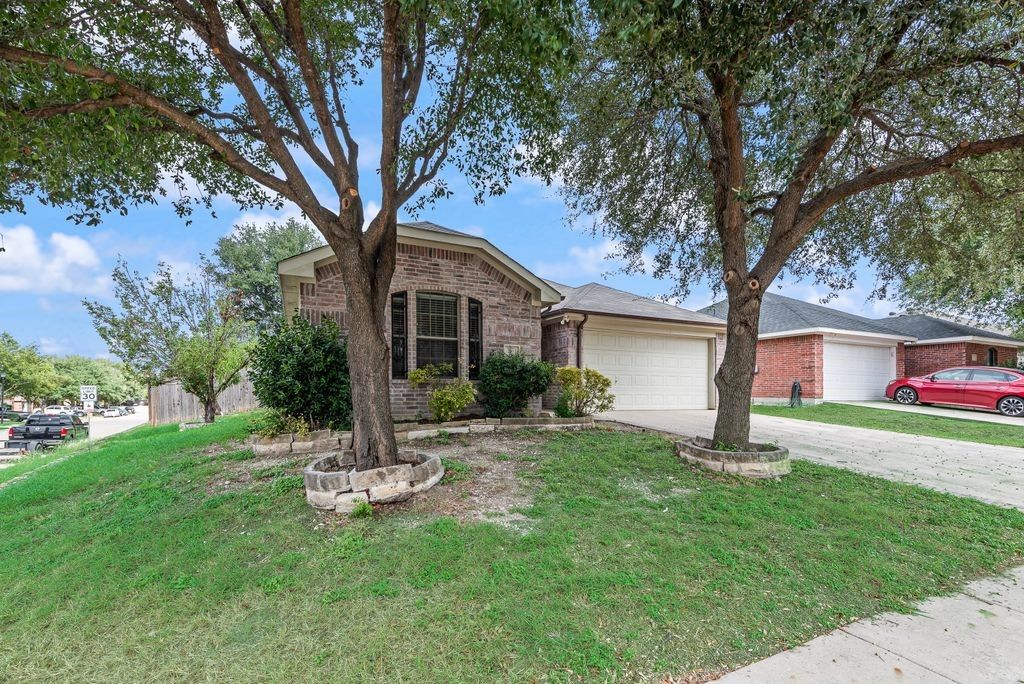 2833 Drycreek Lane, Dallas, TX 75237 — photo 3