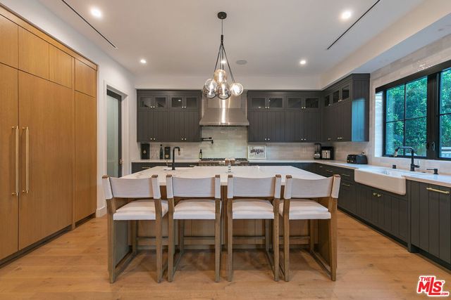 4261 Denny Avenue, Toluca Lake, CA 91602