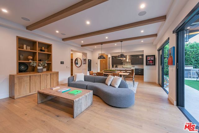 4261 Denny Avenue, Toluca Lake, CA 91602