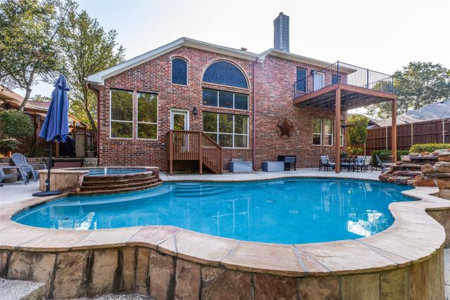 2402 Indian Trail, Rowlett, TX 75088