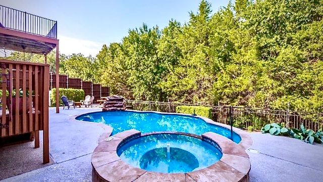 2402 Indian Trail, Rowlett, TX 75088