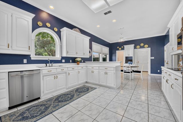 4305 Green Meadow Street E, Colleyville, TX 76034