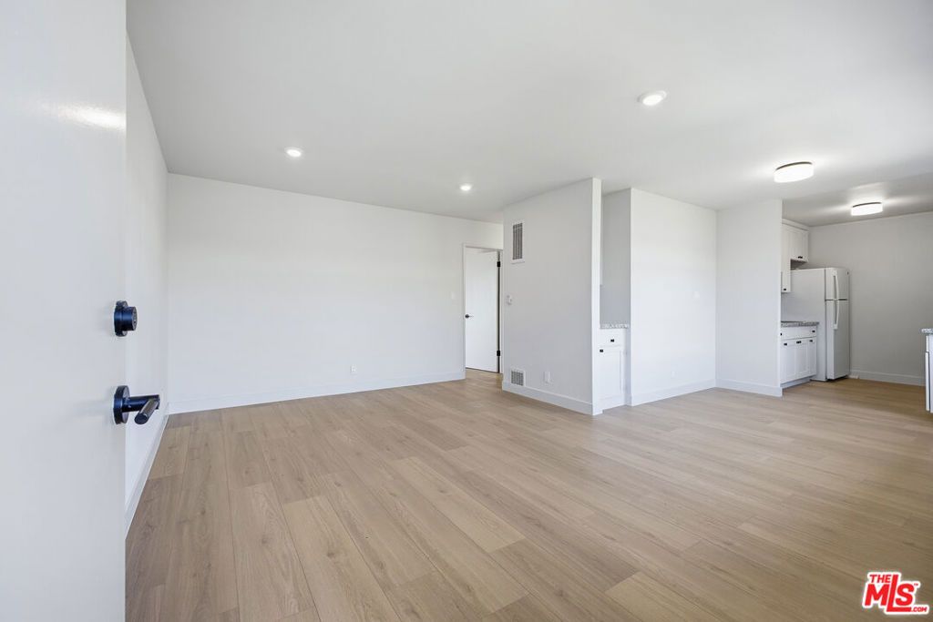 1701 Westmoreland Boulevard 18, Los Angeles, CA 90006