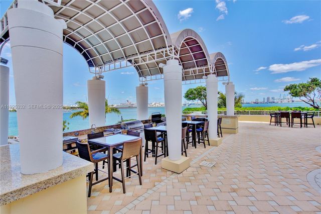 808 Brickell Key Dr 3304, Miami, FL 33131