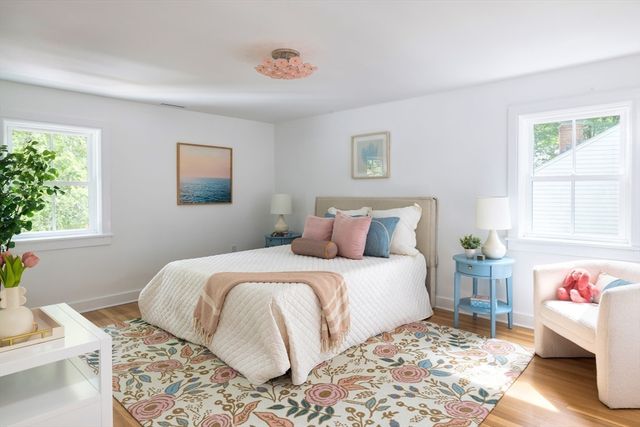 209 Bristol Rd, Wellesley, MA 02481