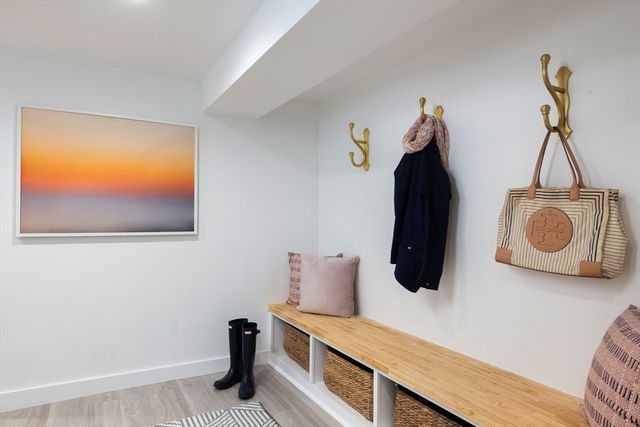 209 Bristol Rd, Wellesley, MA 02481