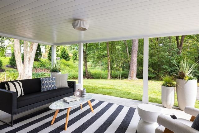 209 Bristol Rd, Wellesley, MA 02481
