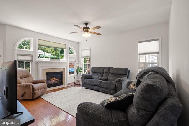 6050 SMOOTH STONE PL, Haymarket, VA 20169