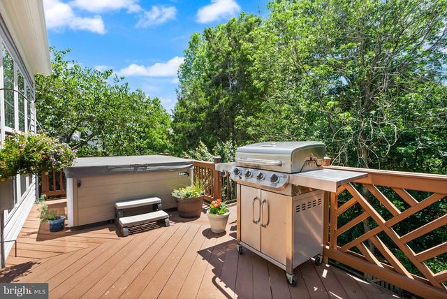 6050 SMOOTH STONE PL, Haymarket, VA 20169