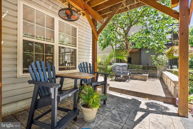 6050 SMOOTH STONE PL, Haymarket, VA 20169