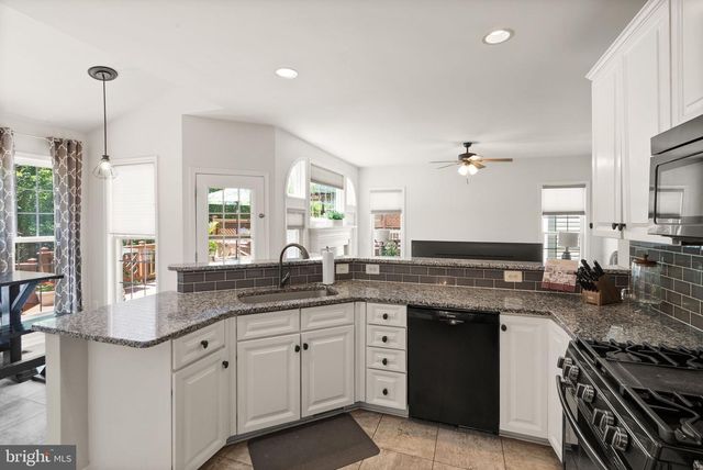 6050 SMOOTH STONE PL, Haymarket, VA 20169