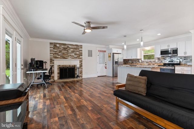 42204 RIDGE RD, Mechanicsville, MD 20659