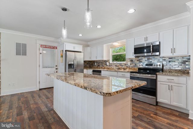 42204 RIDGE RD, Mechanicsville, MD 20659