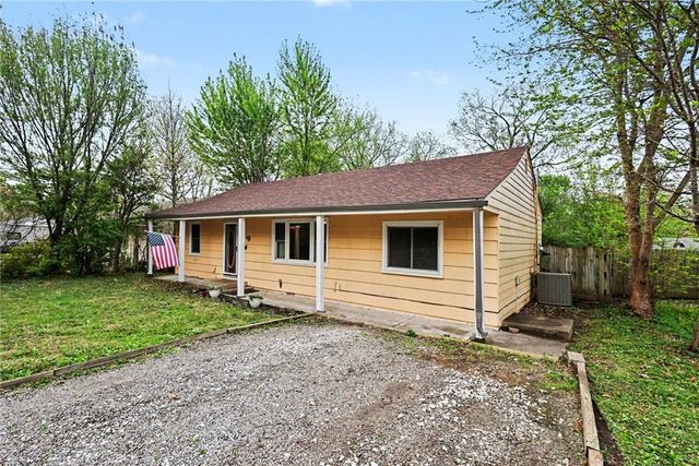 1005 E Cedar Street, Olathe, KS 66606