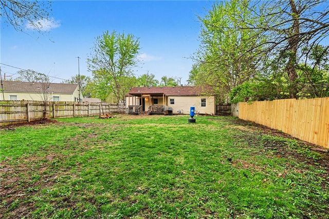 1005 E Cedar Street, Olathe, KS 66606