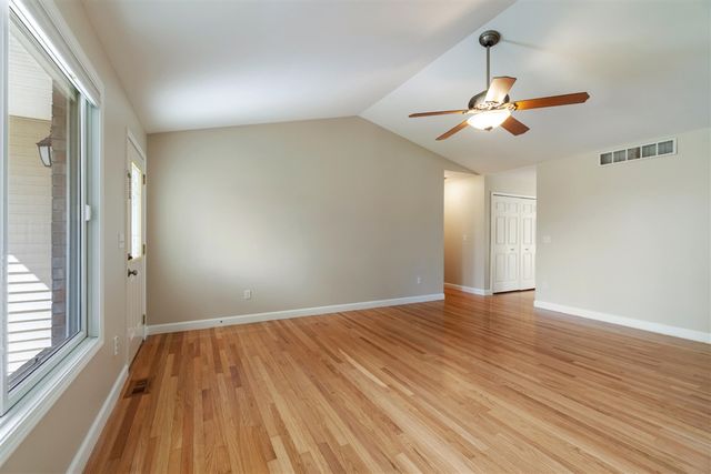 125 W Princess Drive, Brooklyn, MI 49230