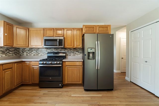 125 W Princess Drive, Brooklyn, MI 49230