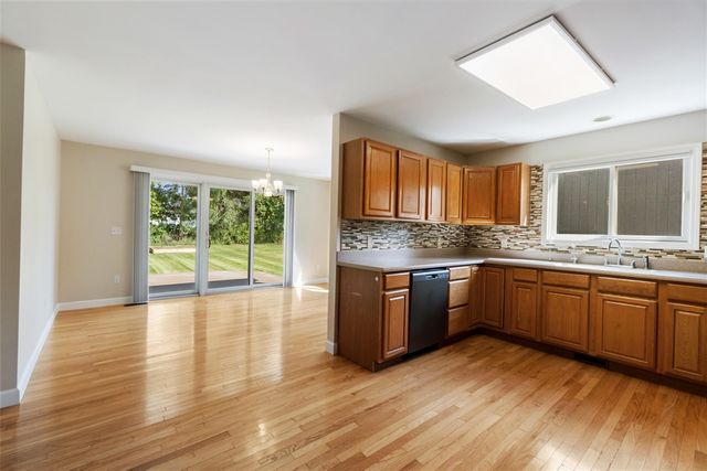 125 W Princess Drive, Brooklyn, MI 49230