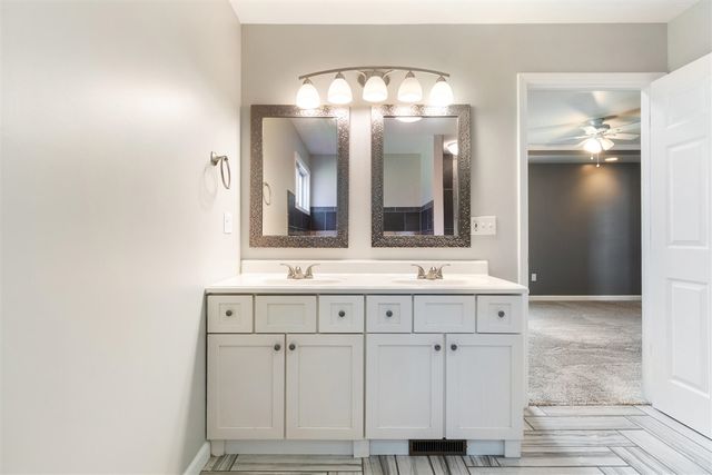 125 W Princess Drive, Brooklyn, MI 49230