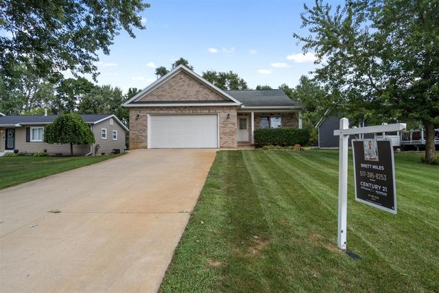 125 W Princess Drive, Brooklyn, MI 49230