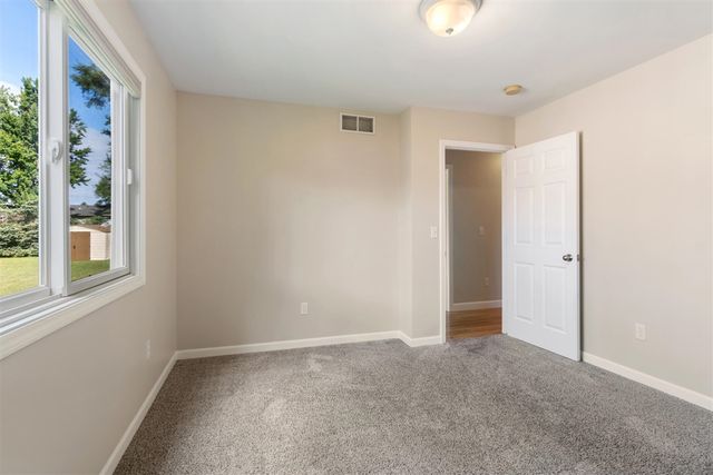 125 W Princess Drive, Brooklyn, MI 49230