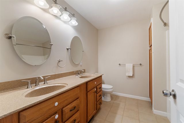 125 W Princess Drive, Brooklyn, MI 49230