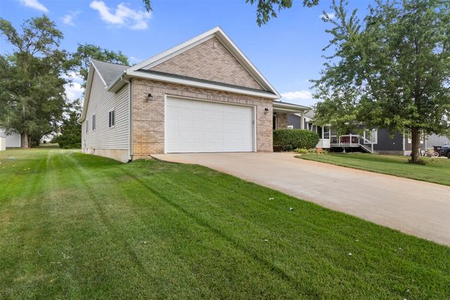 125 W Princess Drive, Brooklyn, MI 49230