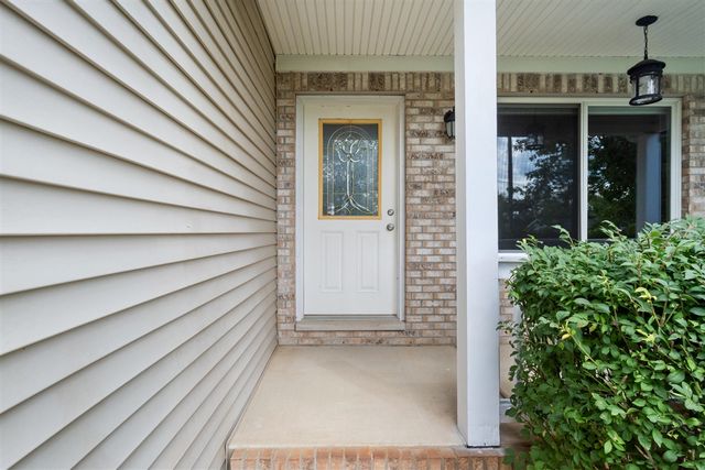 125 W Princess Drive, Brooklyn, MI 49230