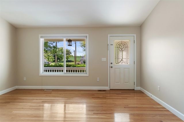 125 W Princess Drive, Brooklyn, MI 49230