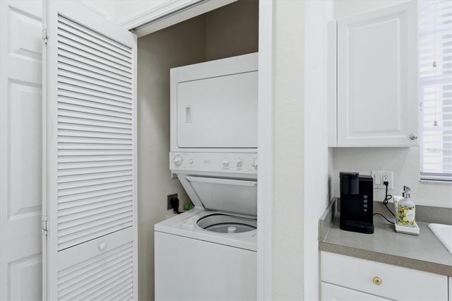 2438 MAGNOLIA CIRCLE, North Port, FL 34289