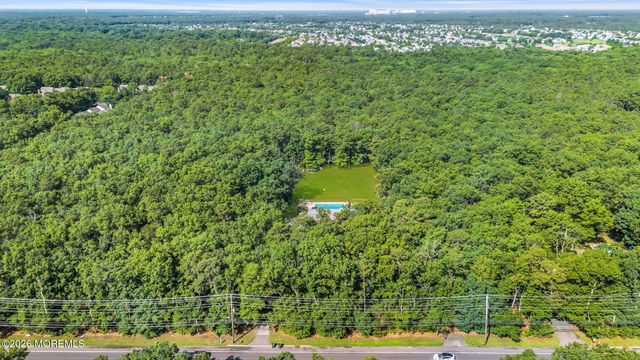 2318 Whitesville Road, Toms River, NJ 08755