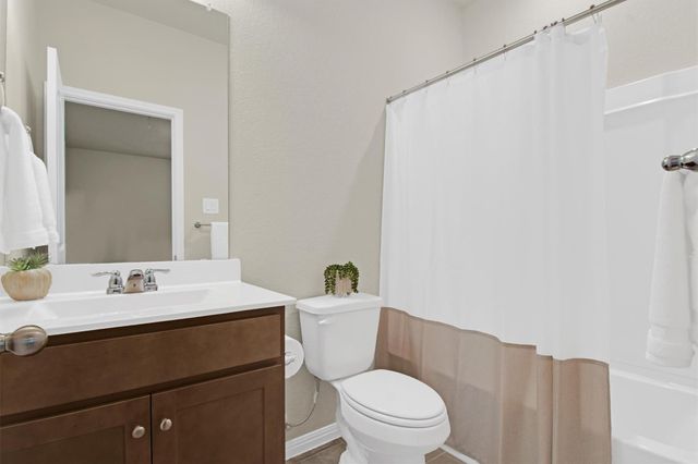 124 Barret DR, Liberty Hill, TX 78642