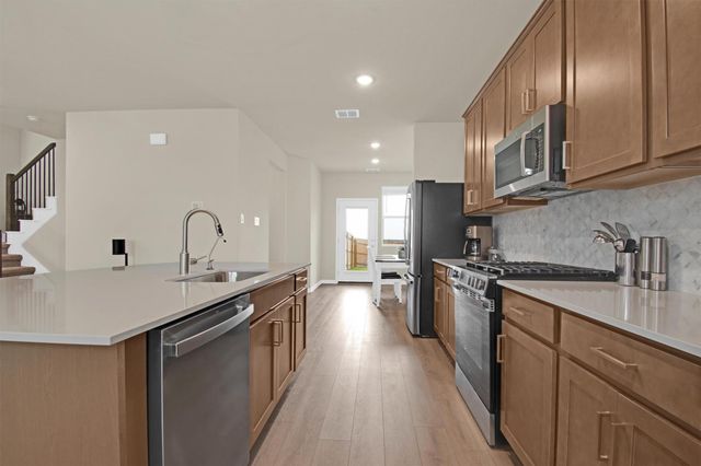 124 Barret DR, Liberty Hill, TX 78642