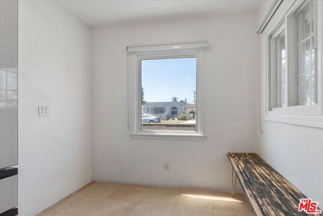 2137 W 84th Place, Los Angeles, CA 90047