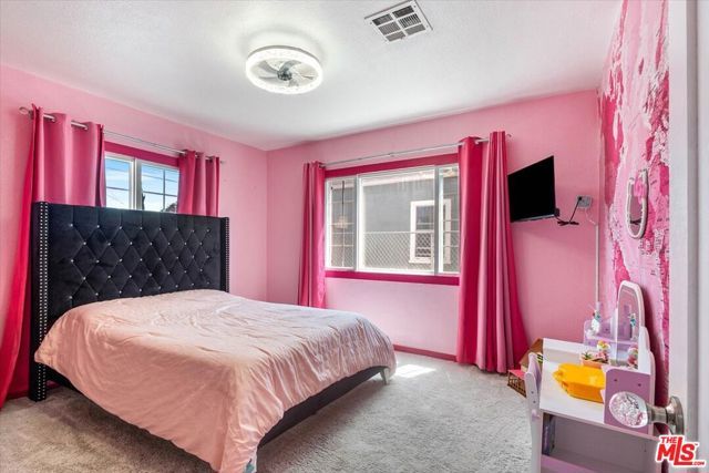 2137 W 84th Place, Los Angeles, CA 90047