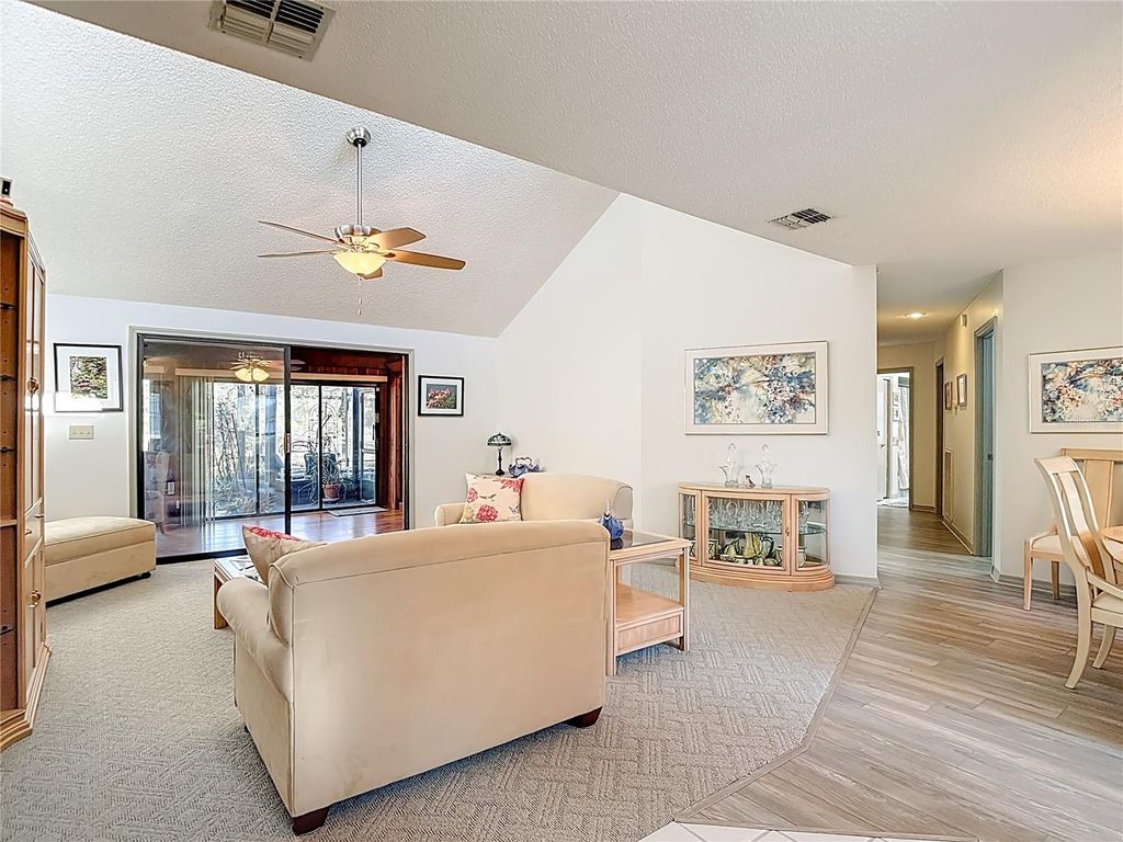 Image 11 of property listing at 34481 CEDARFIELD DRIVE, Dade City, FL 33523