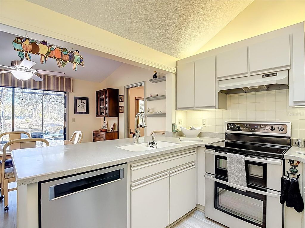 Image 18 of property listing at 34481 CEDARFIELD DRIVE, Dade City, FL 33523