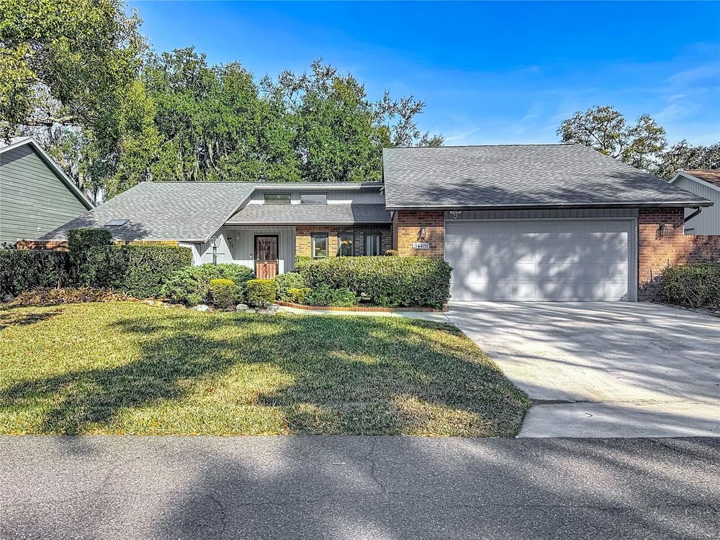 Image 4 of property listing at 34481 CEDARFIELD DRIVE, Dade City, FL 33523