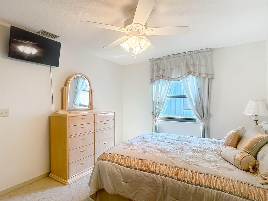 Image 40 of property listing at 34481 CEDARFIELD DRIVE, Dade City, FL 33523