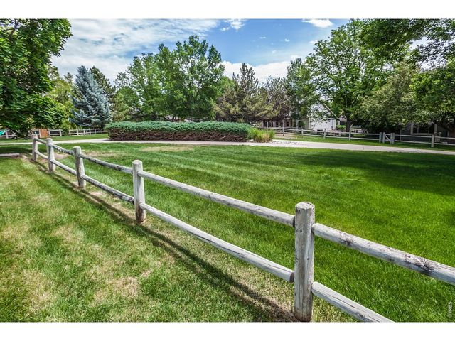 6100 Pheasant Ct, Fort Collins, CO 80525