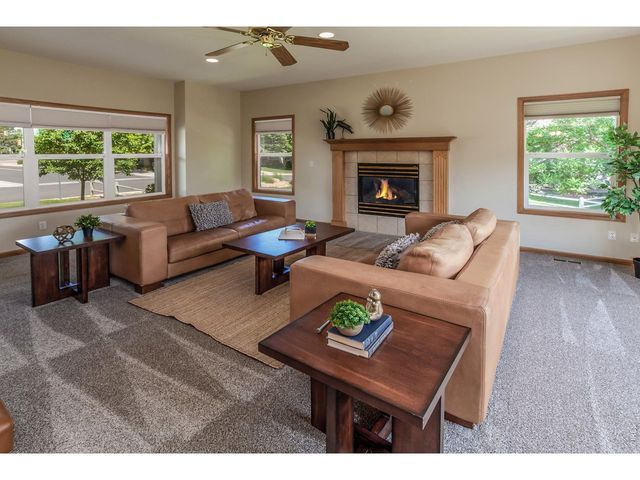 6100 Pheasant Ct, Fort Collins, CO 80525