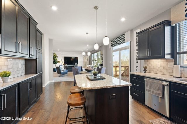 227 Summers Cabin Ln, Shepherdsville, KY 40165