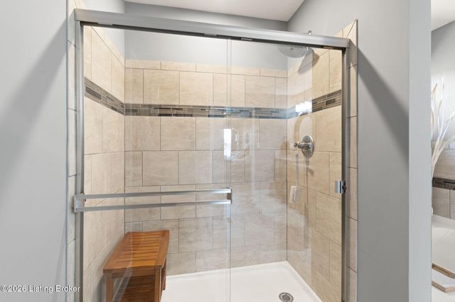 227 Summers Cabin Ln, Shepherdsville, KY 40165