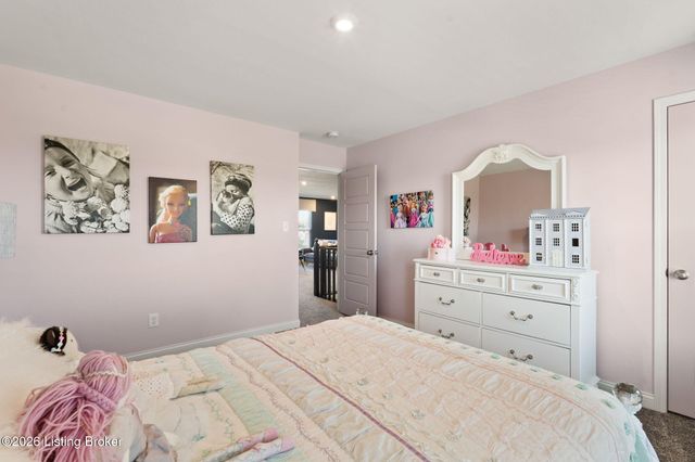 227 Summers Cabin Ln, Shepherdsville, KY 40165