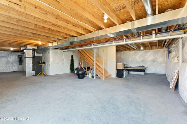 227 Summers Cabin Ln, Shepherdsville, KY 40165