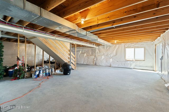 227 Summers Cabin Ln, Shepherdsville, KY 40165