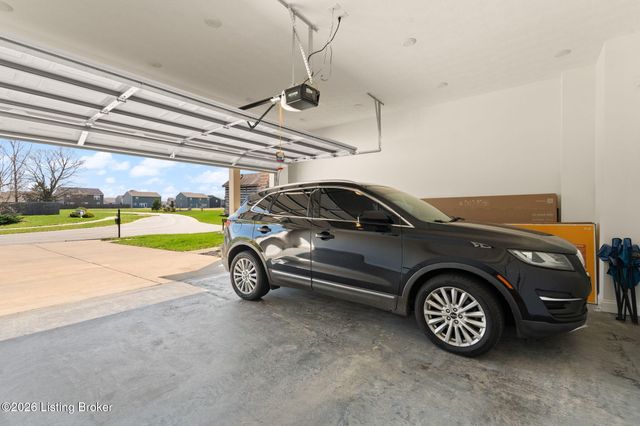 227 Summers Cabin Ln, Shepherdsville, KY 40165