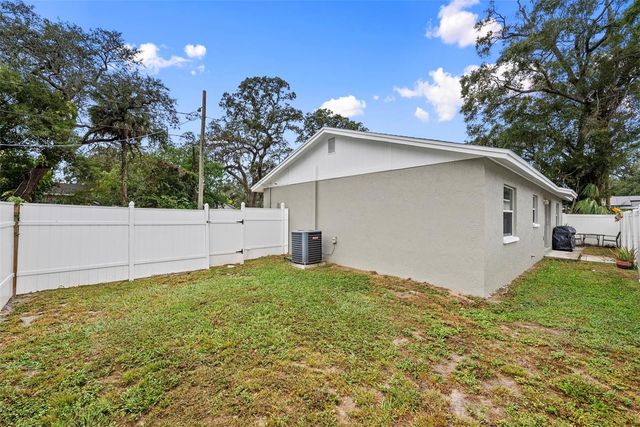 6601 N ELIZABETH STREET, Tampa, FL 33604