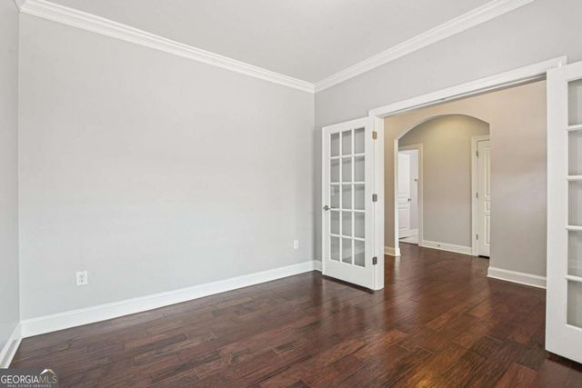 330 La Perla Drive, Sugar Hill, GA 30518