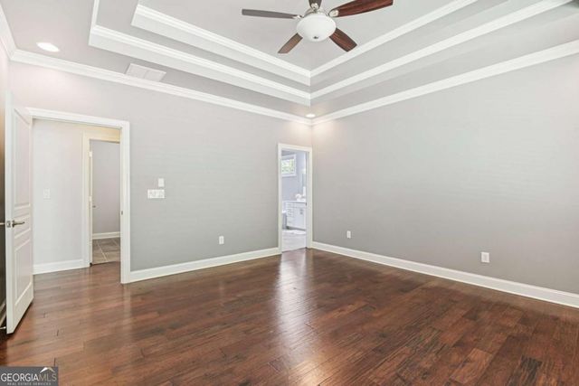 330 La Perla Drive, Sugar Hill, GA 30518